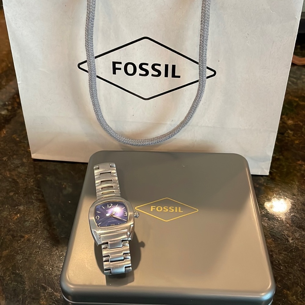 Fossil. Watch. Stainless steel.